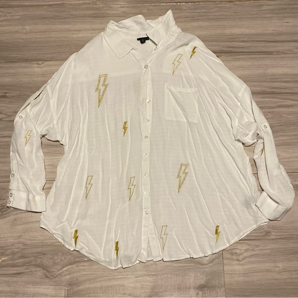 DROP SHOULDER BUTTON-FRONT TOP - LIGHTNING WHITE